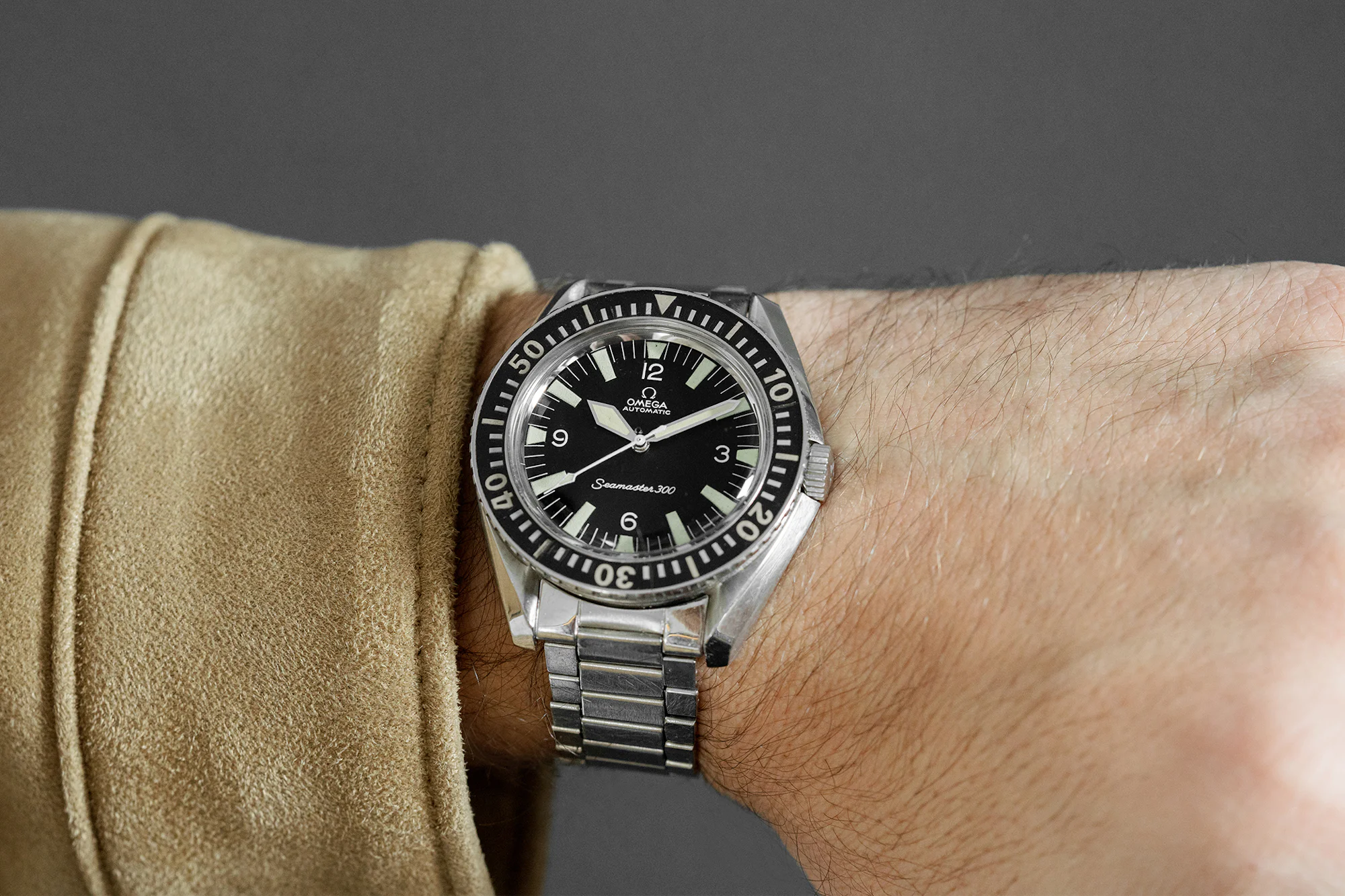 <p><a href="https://shop.hodinkee.com/products/seamaster-300?utm_source=hodinkee&utm_medium=article&utm_campaign=article-links-vintage" target="_blank">1967 Omega Seamaster 300 Ref. 164.024</a></p>