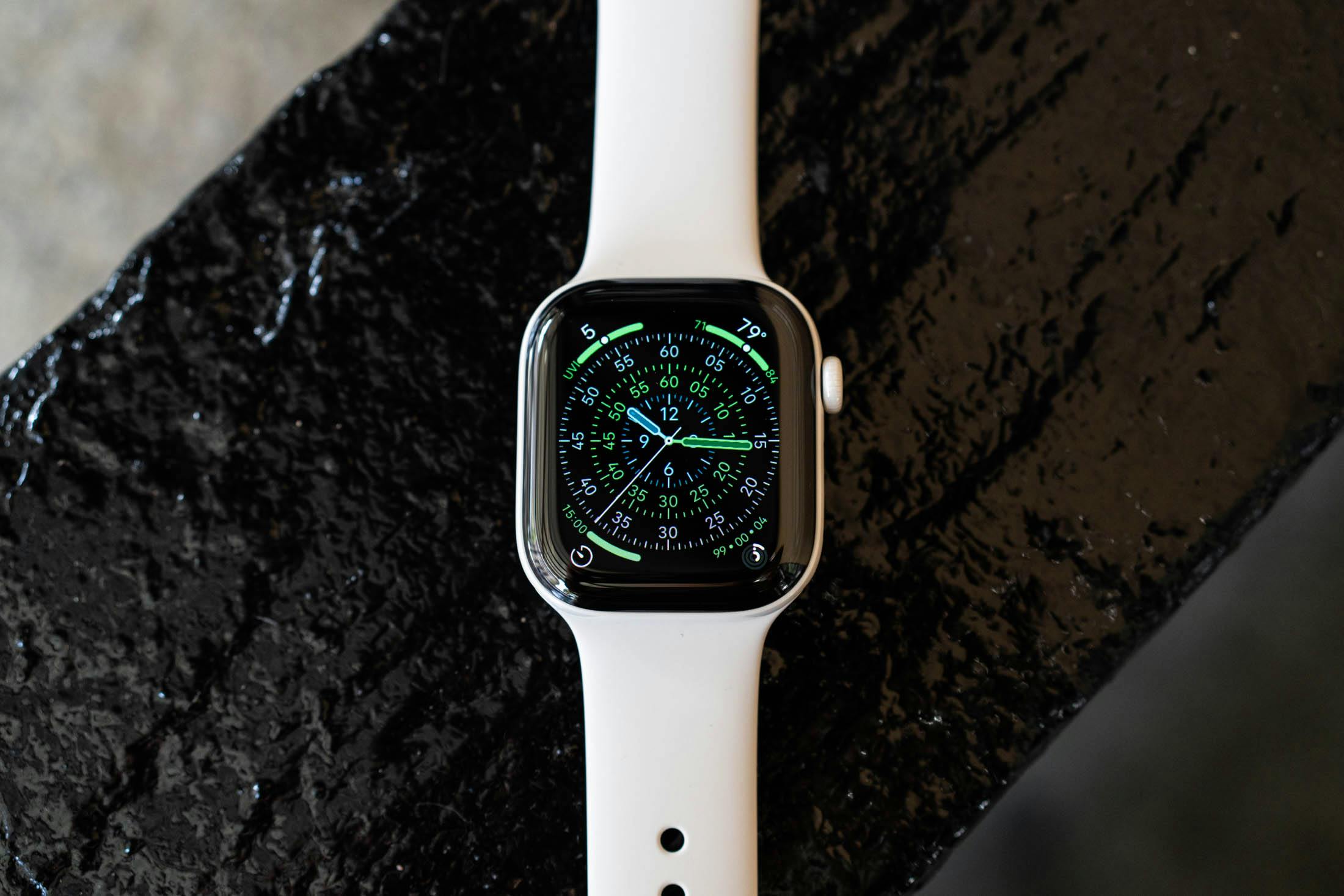 Apple Watch Series 12 White on black