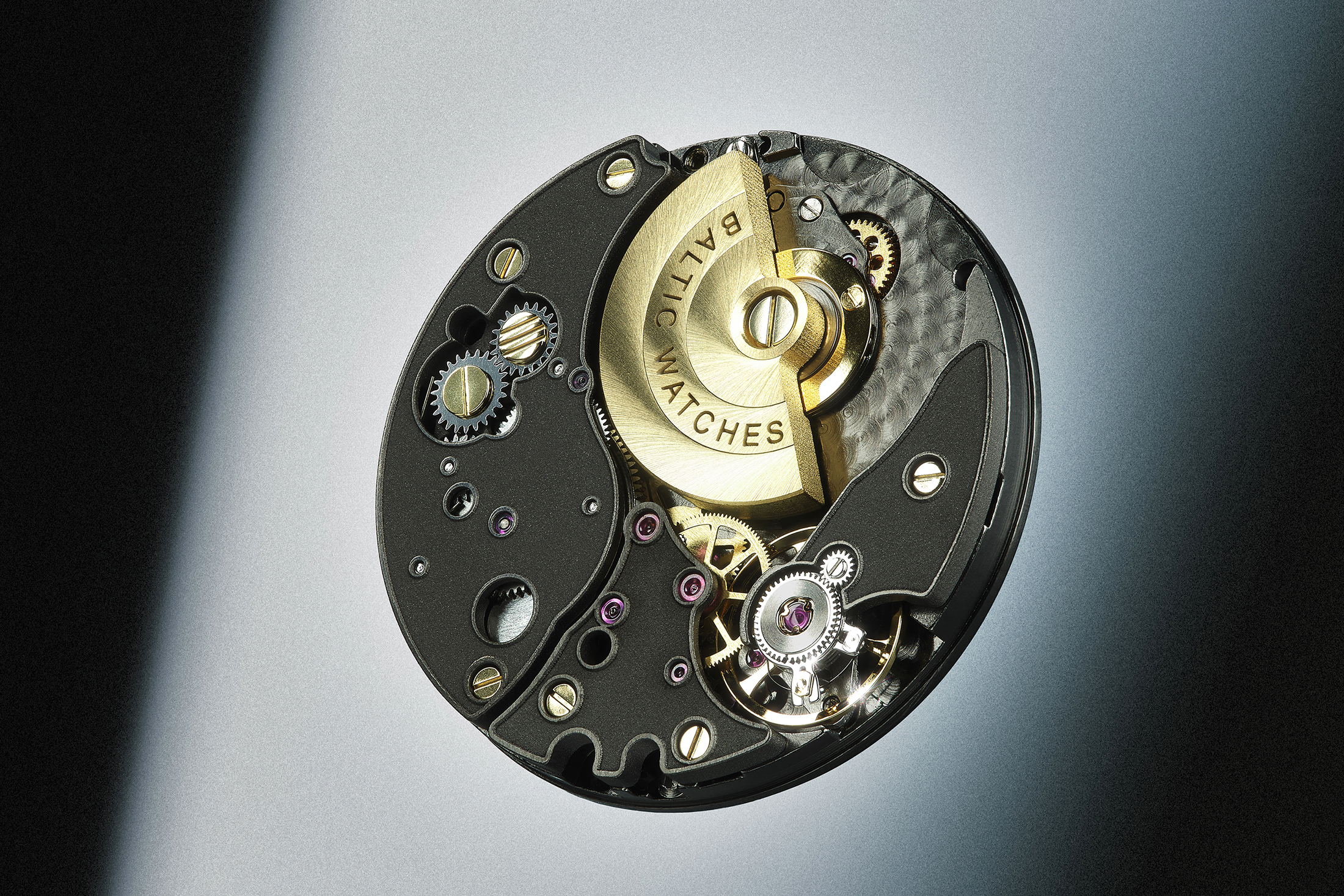 Baltic MR Moissanite