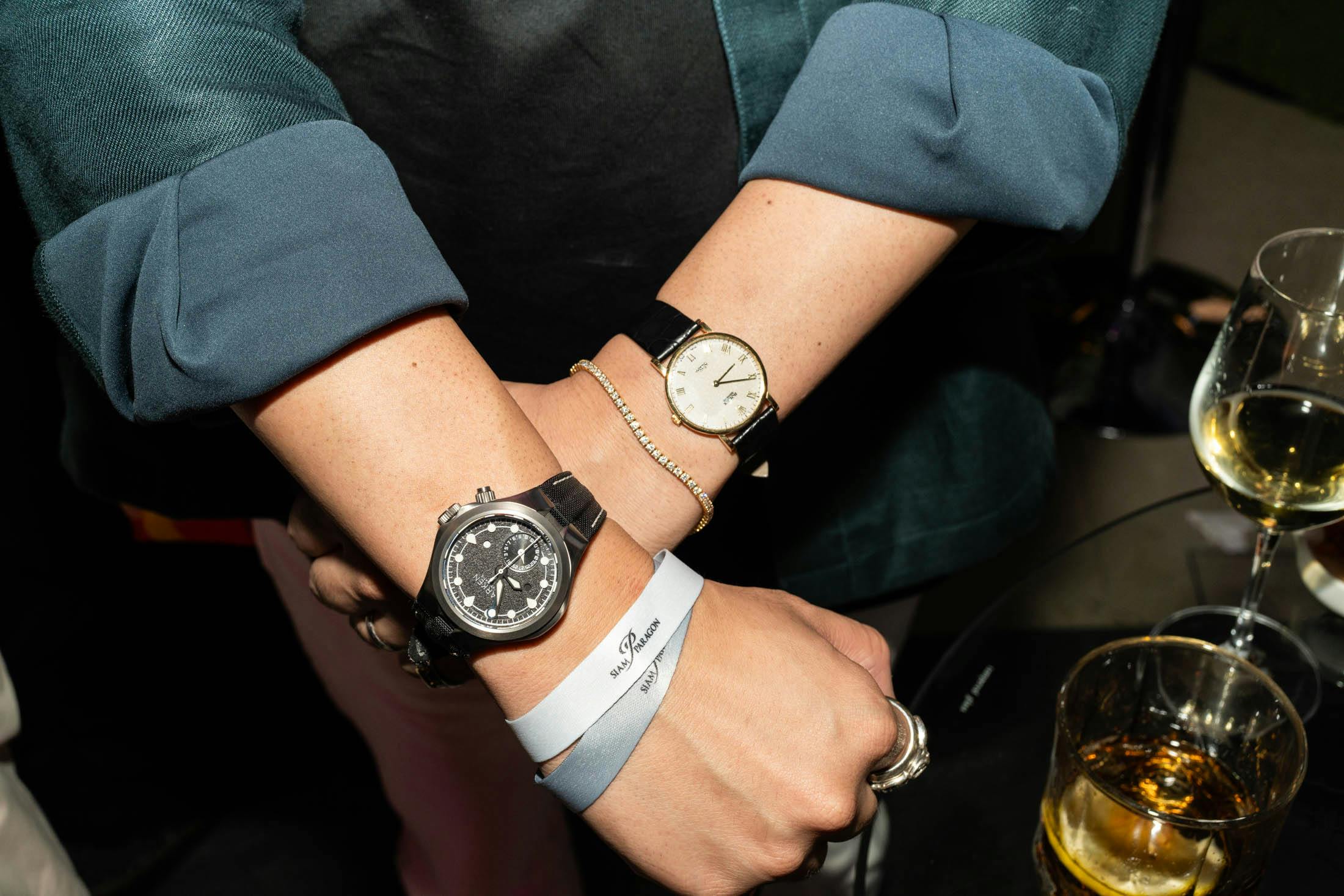 Arken and Cellini Double Wristshot