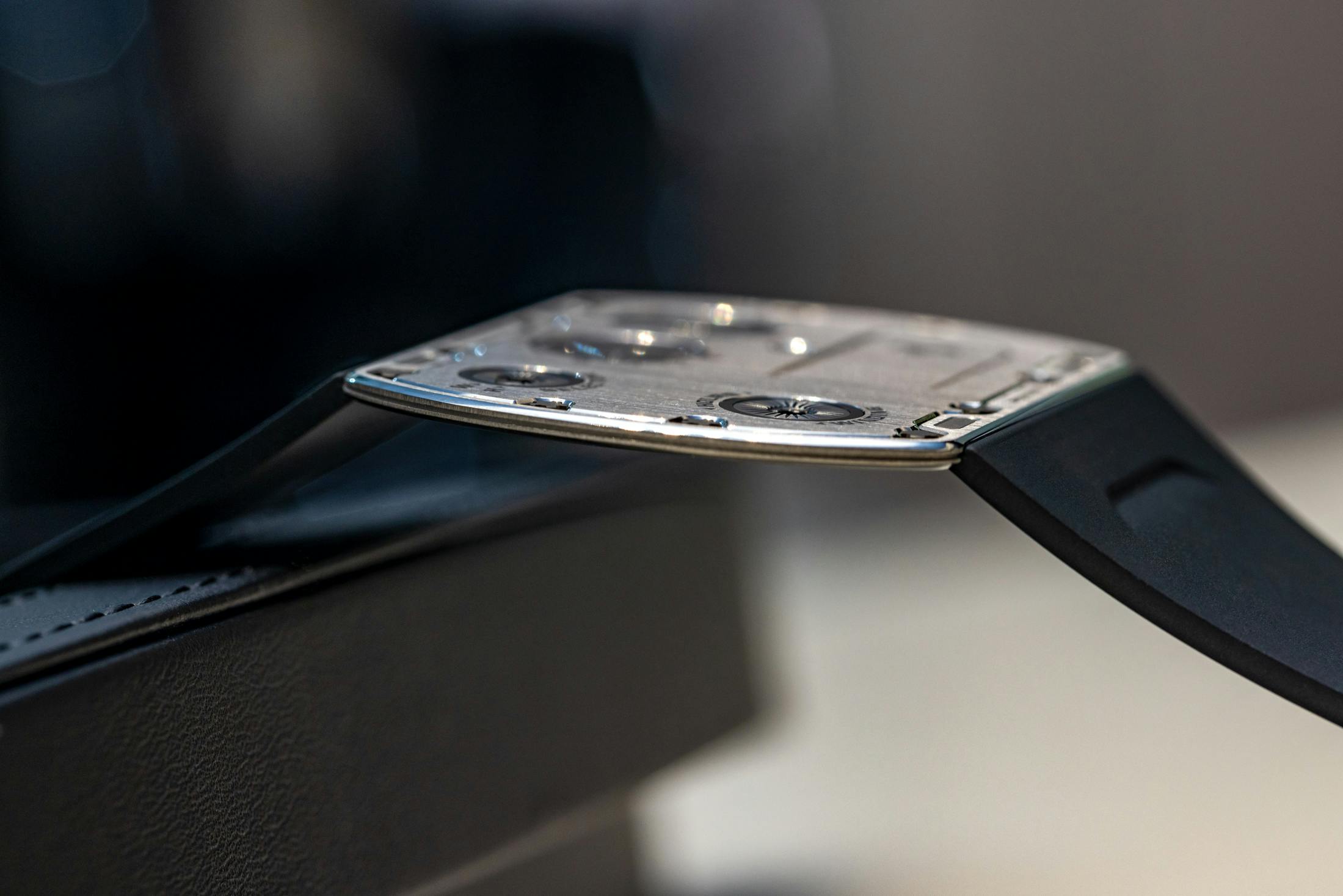 Richard Mille’s Thinnest Watch Reviewed(01)