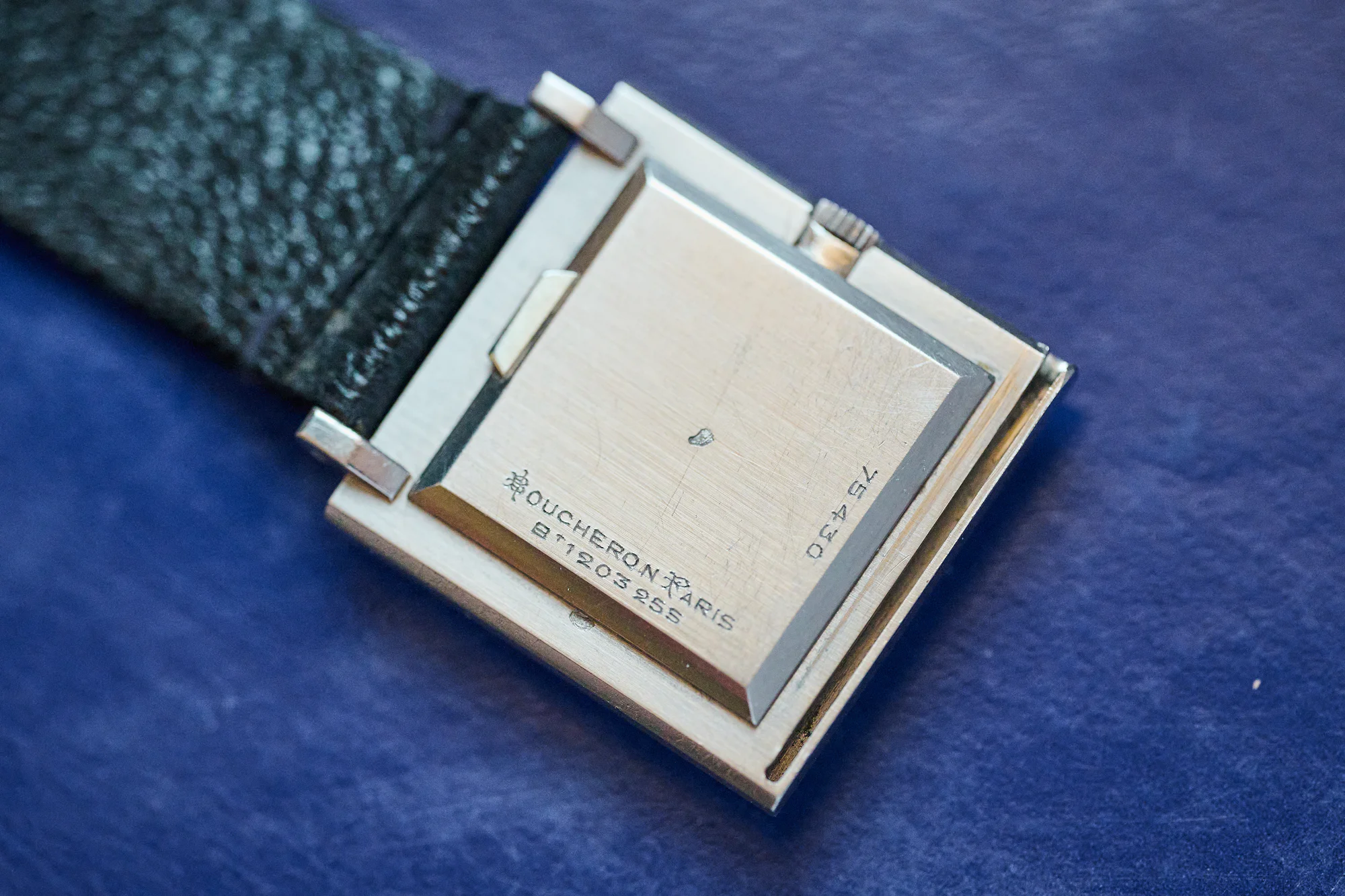 A Boucheron Carée caseback