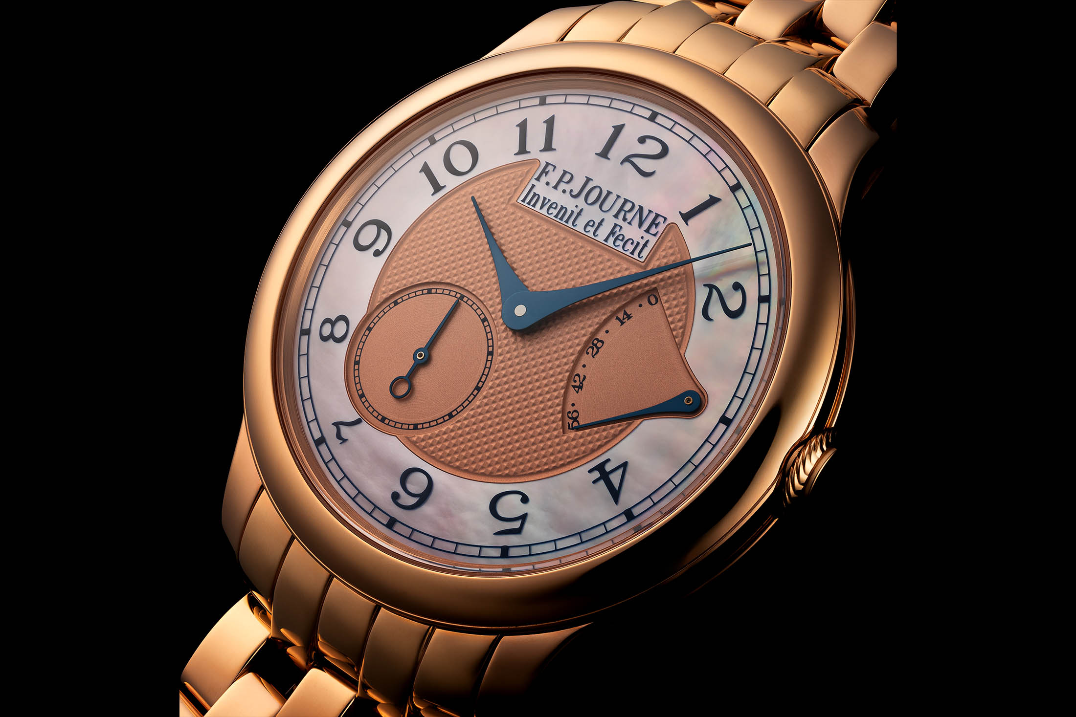 Chronometre Souverain Nacre On Bracelet