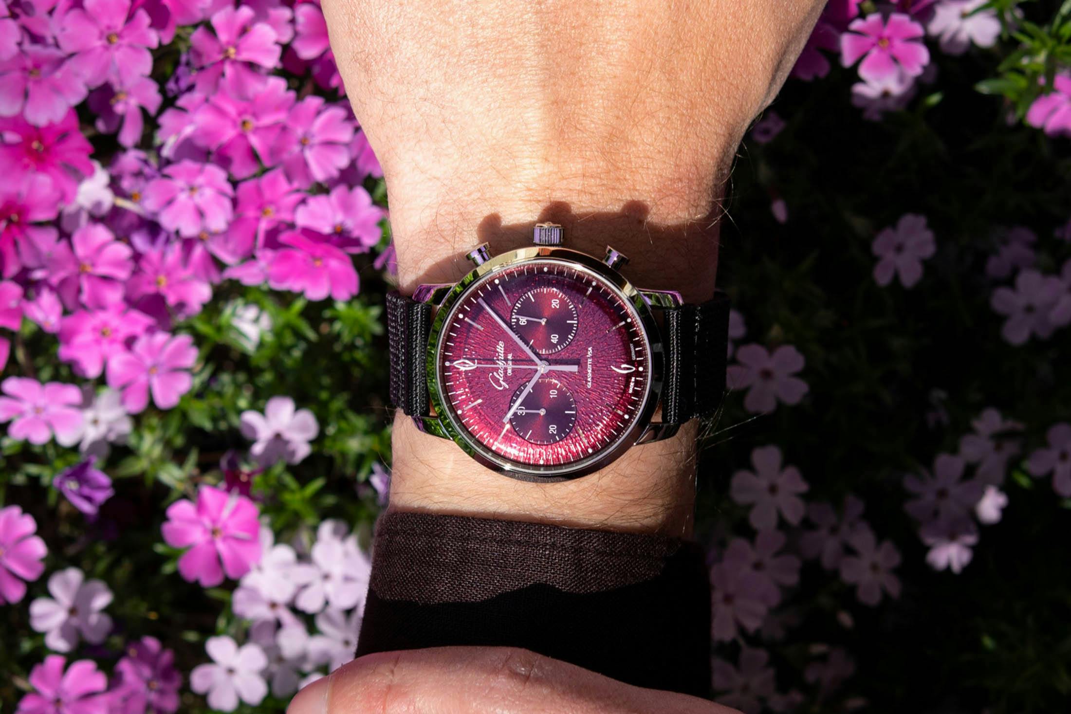 GO 2026 Annual Sixties Chrono Wristshot
