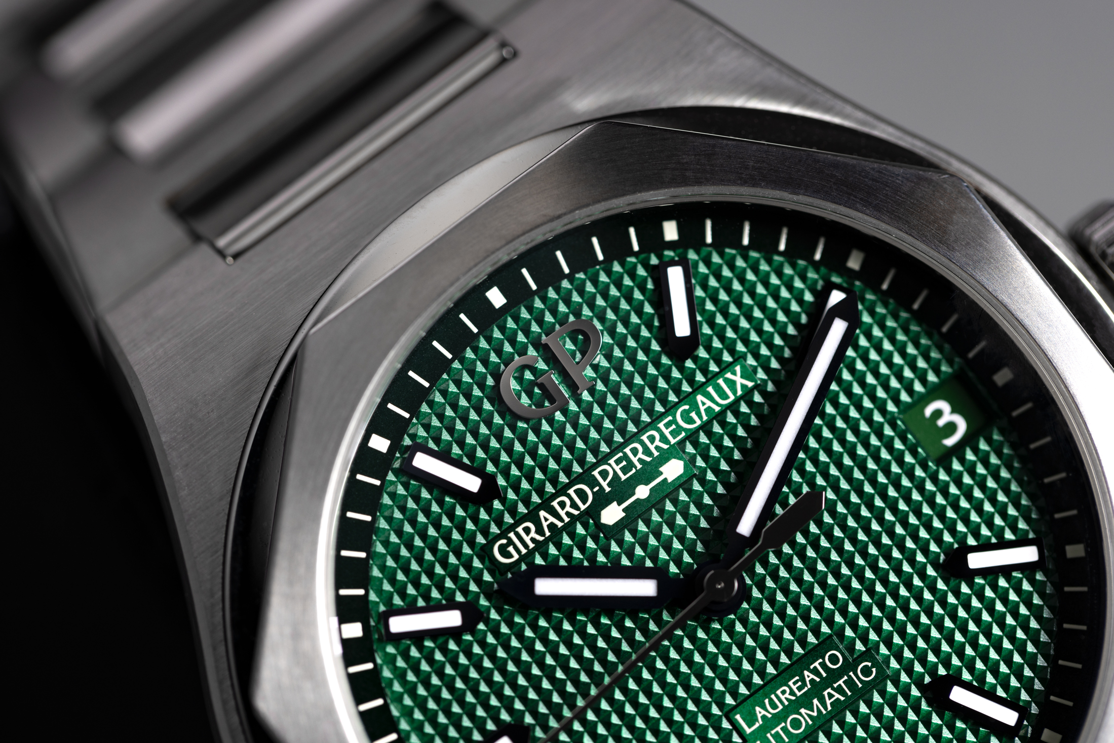 a green dial watch 