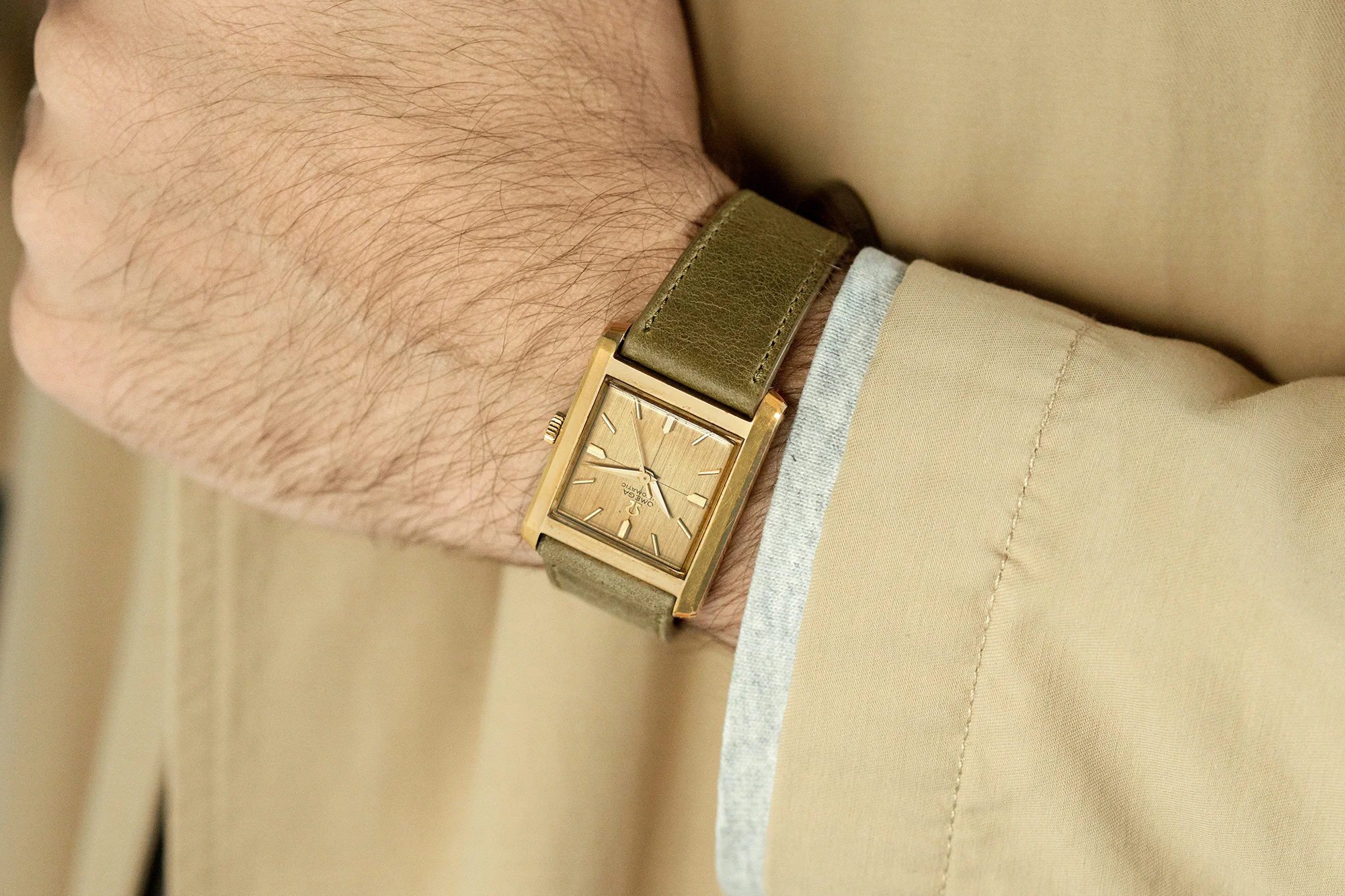 <p><a href="https://shop.hodinkee.com/products/14k-yg-dress-ref-3999-sc-mvmt-17136630?utm_source=hodinkee&utm_medium=article&utm_campaign=article-links-vintage" target="_blank"><u>1959 Omega Automatic Dress Watch Ref. 3999SC</u></a></p>