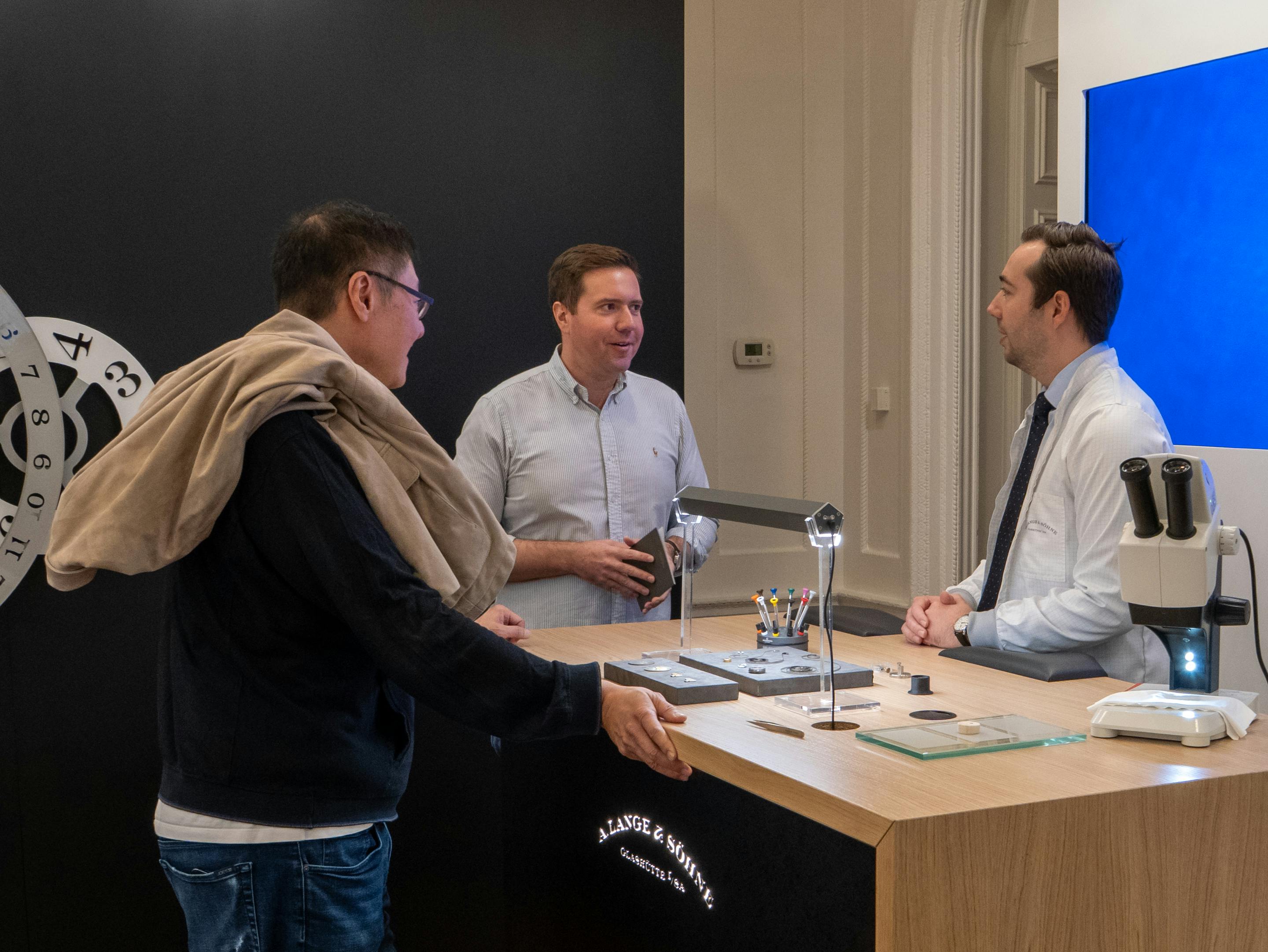 Lange watchmaker speaks with collectors.