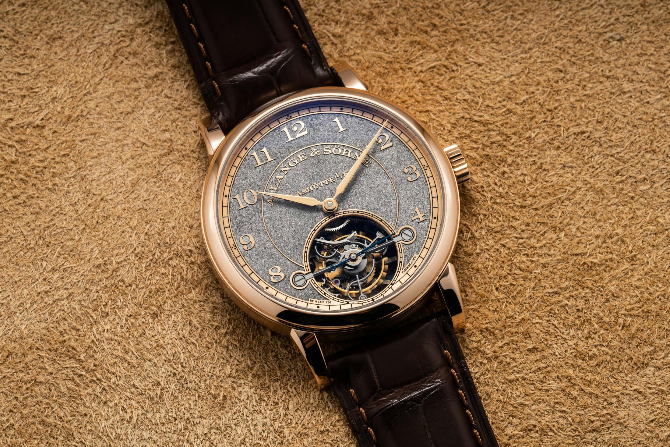 Lange 1815 Handwerkskunst flat shot