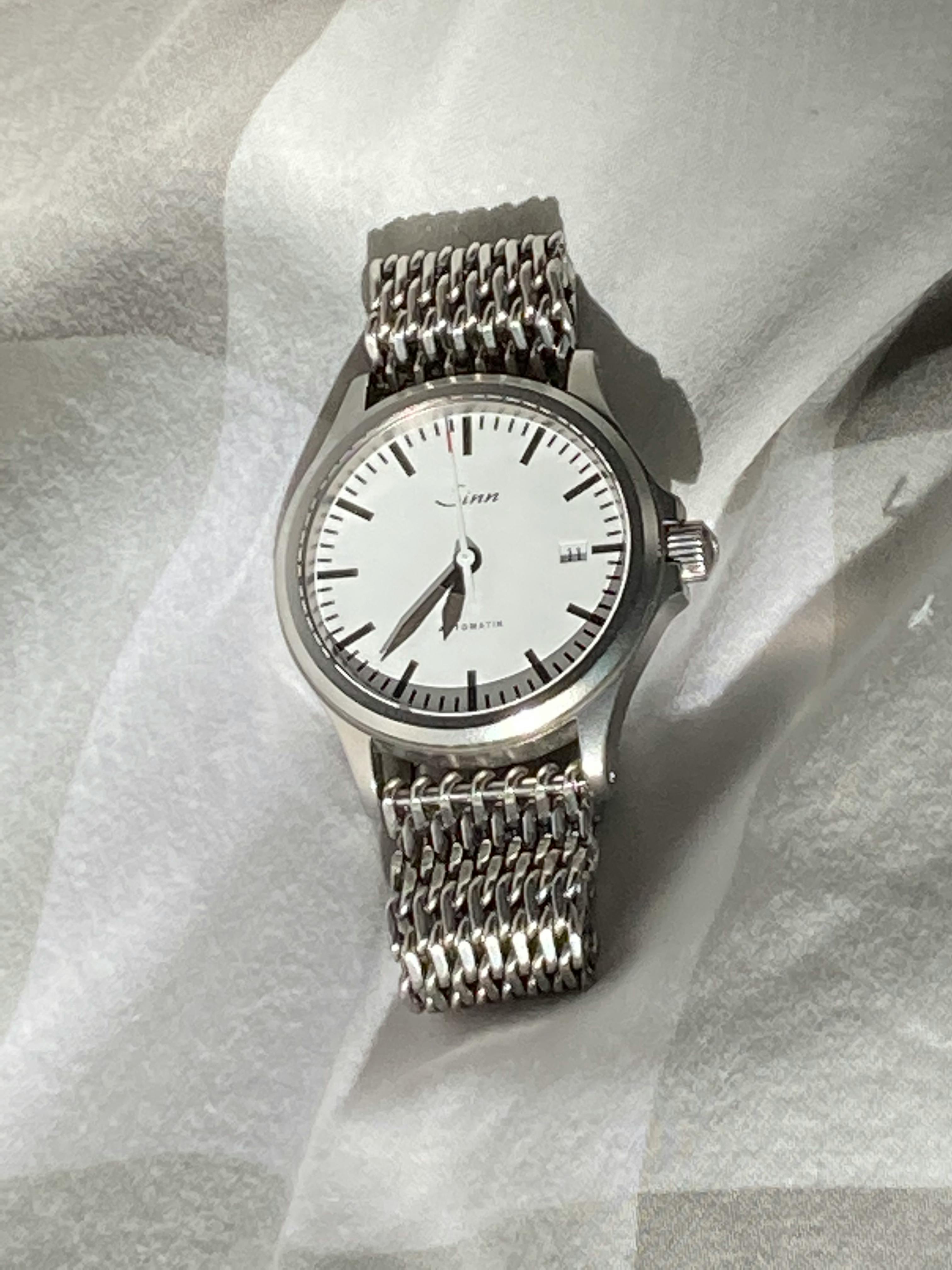 Sinn 556 Weiss 556.12183 — Hodinkee Community