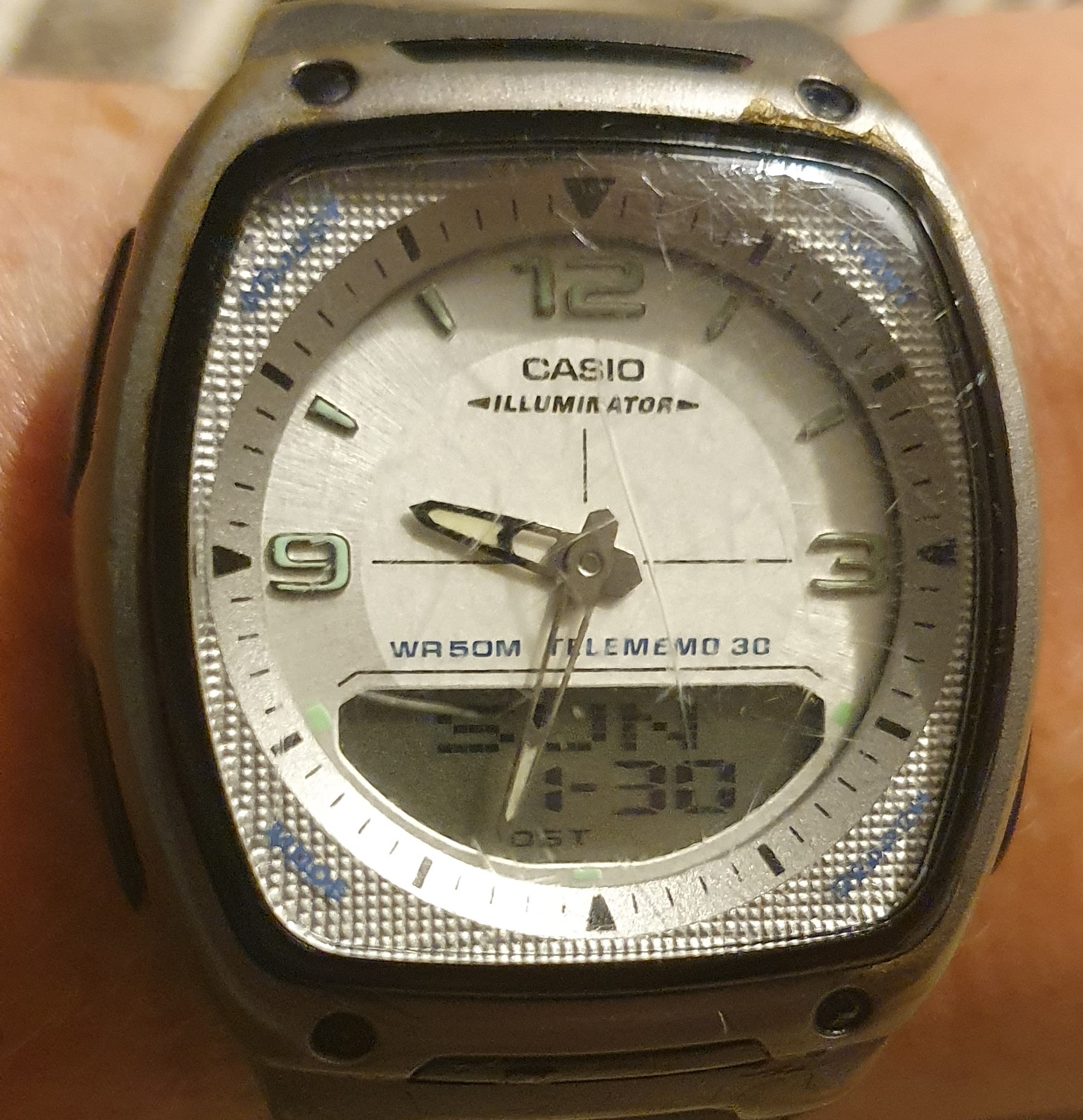 Casio illuminator shop wr 50m