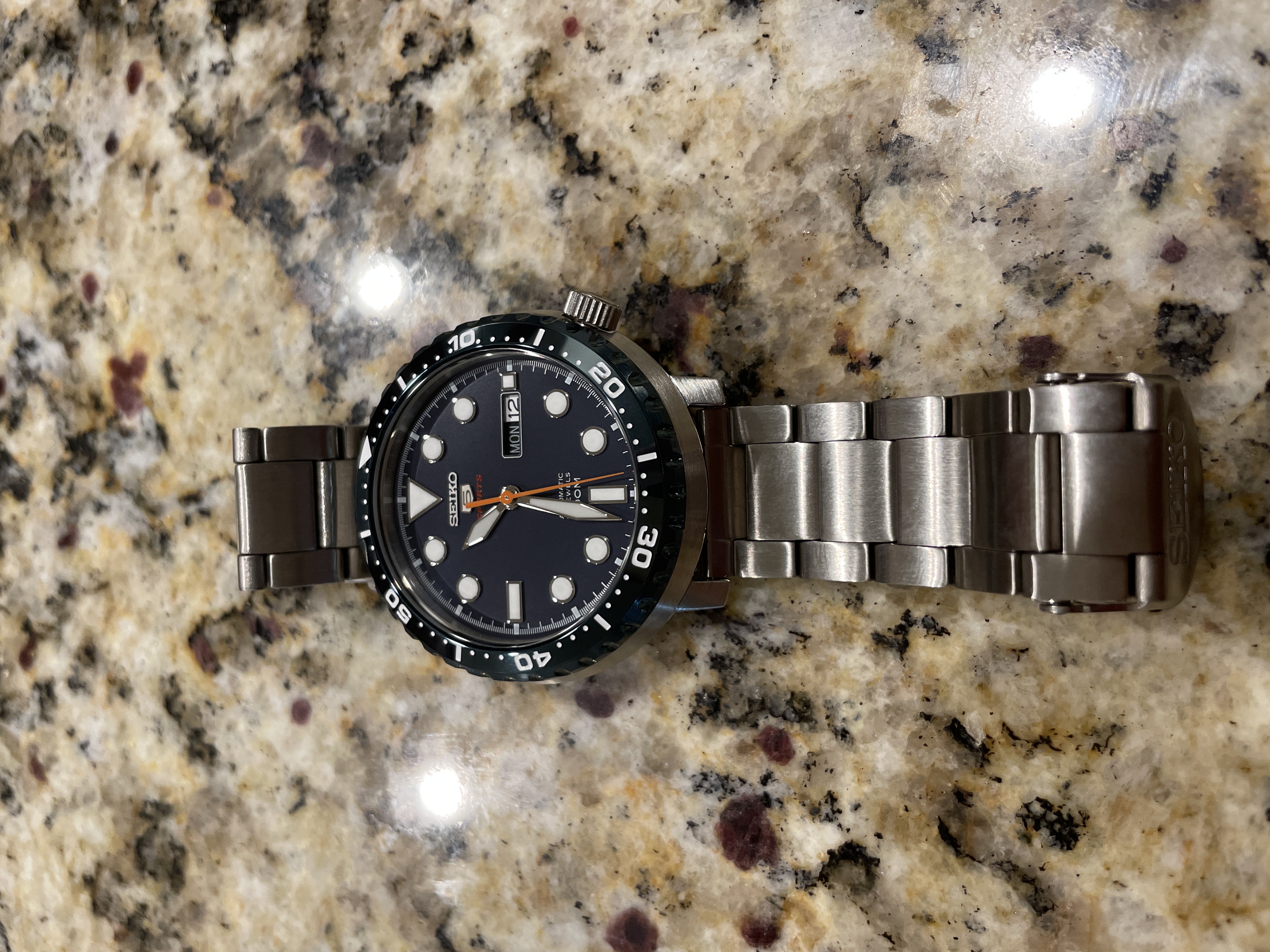 Seiko 5 sports online srpc63k1