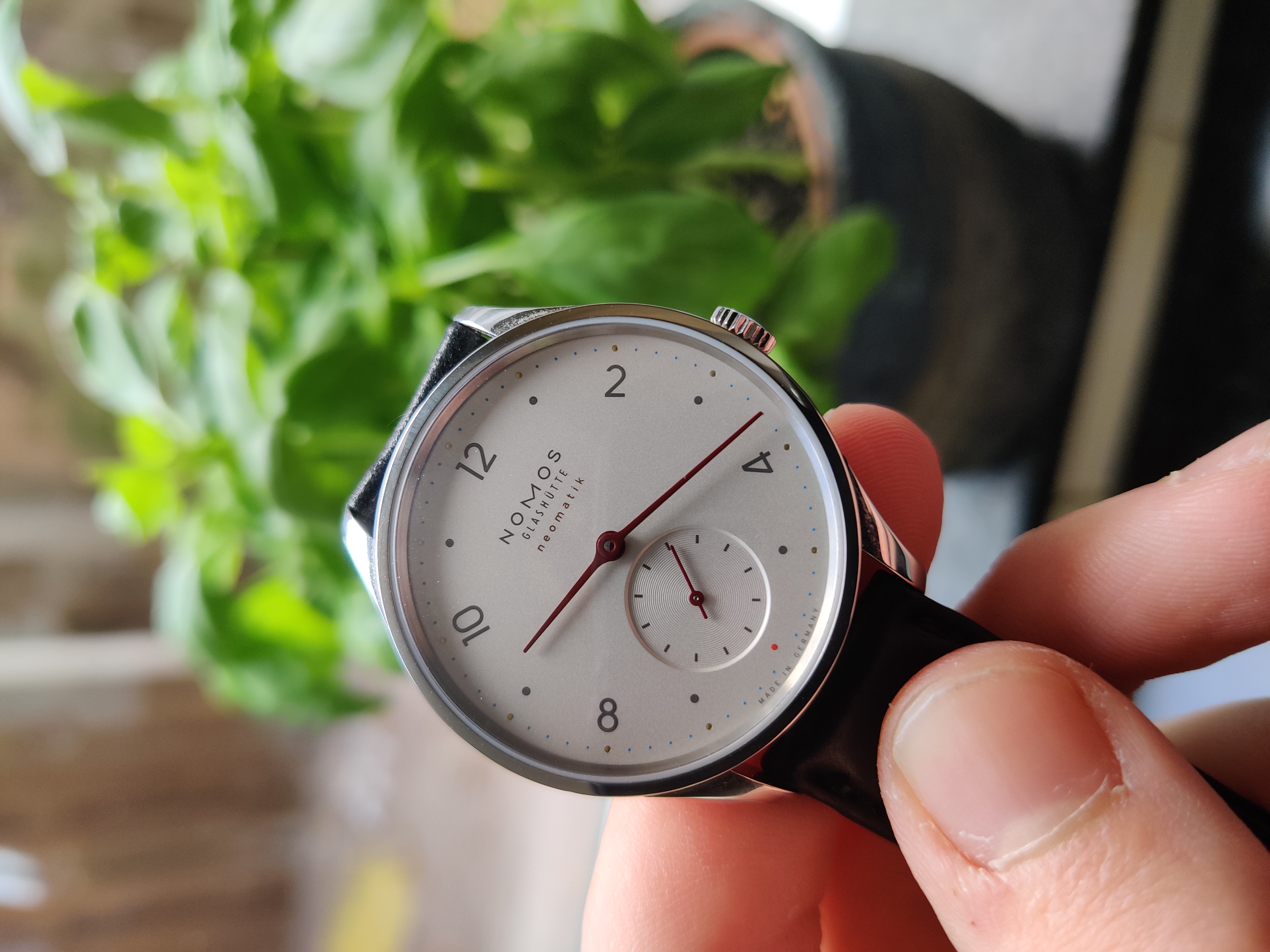 Nomos minimatik best sale lug to lug