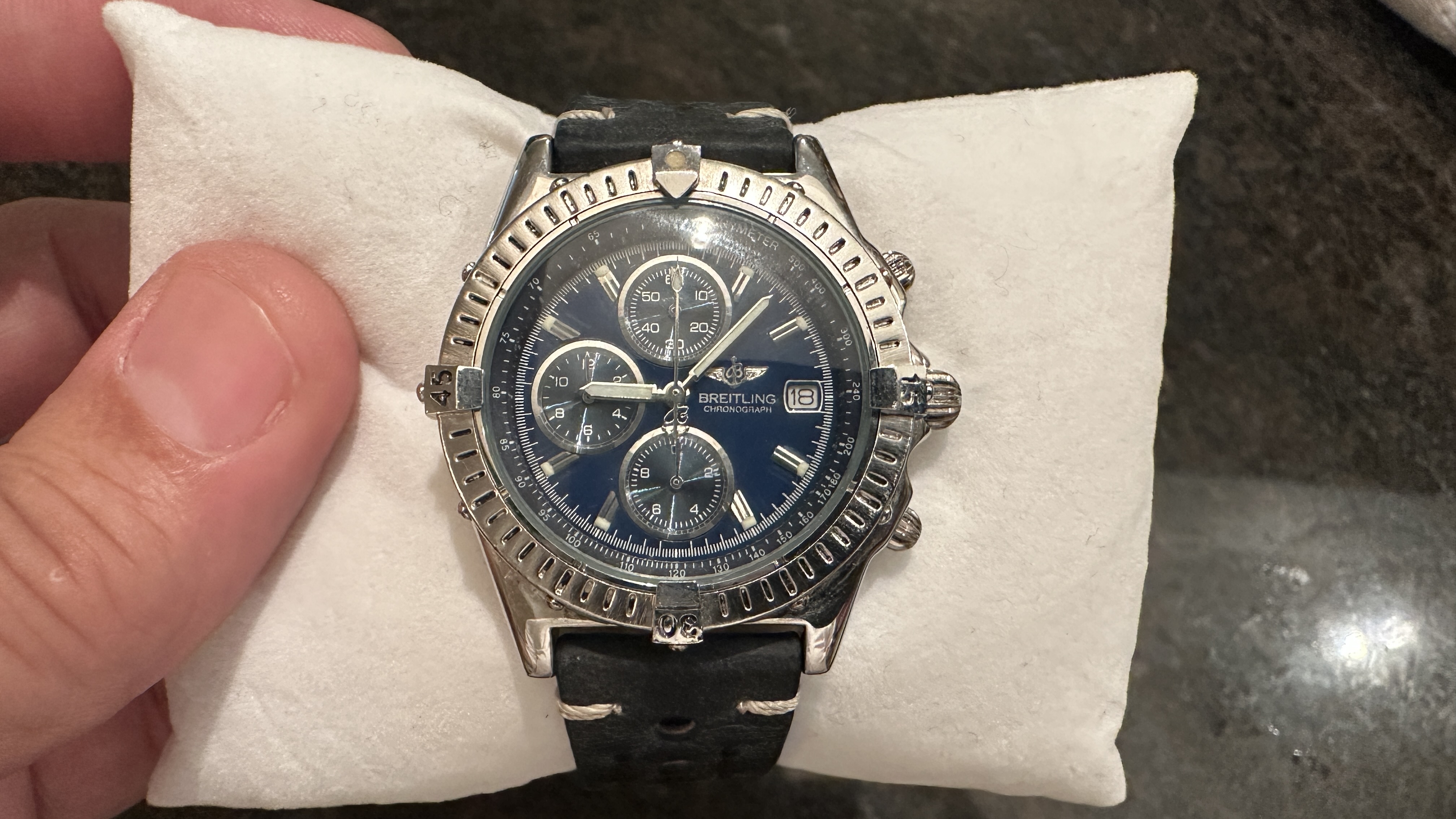 Breitling b135999 on sale