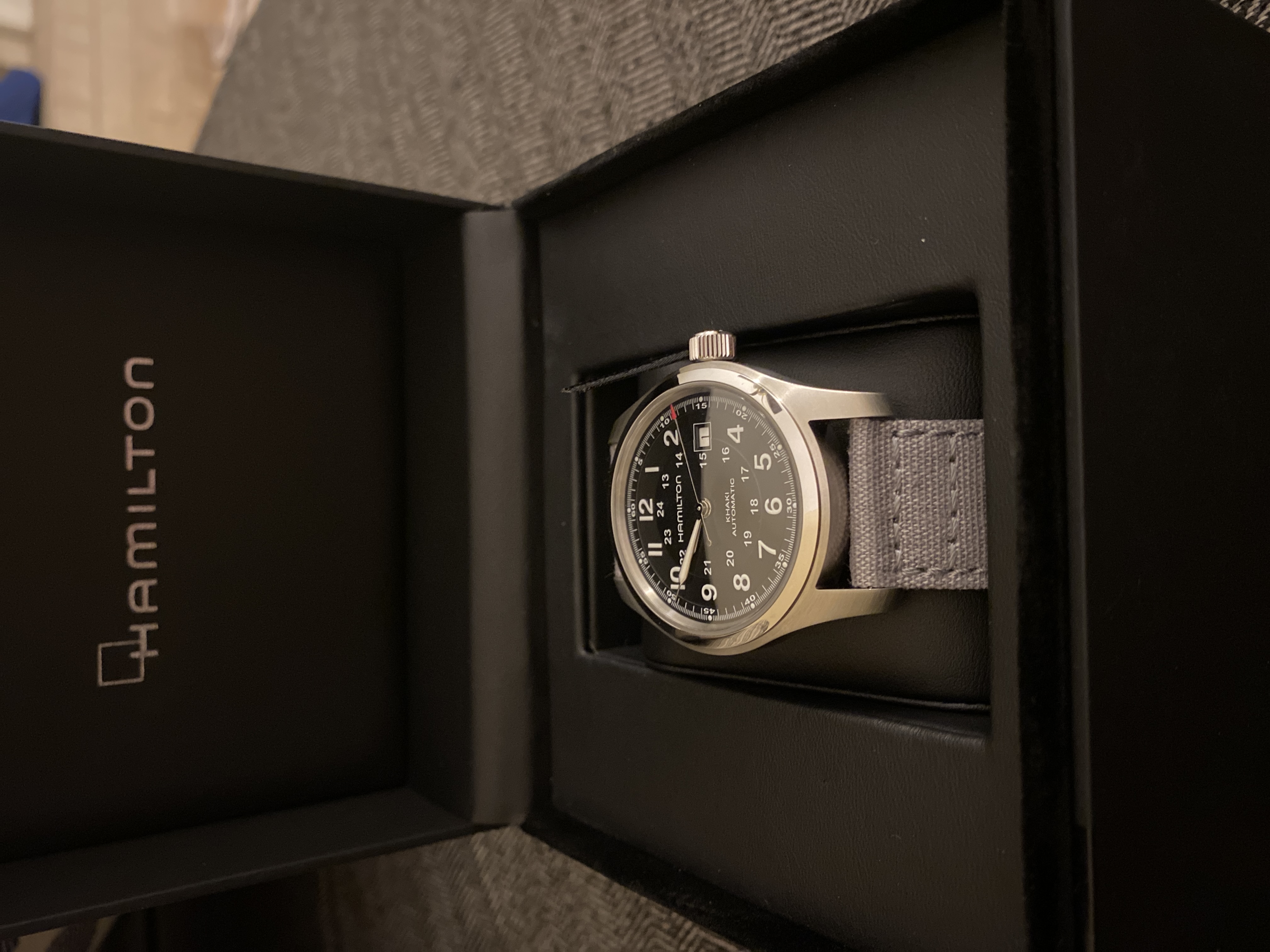 Hamilton khaki discount field automatic h70555533