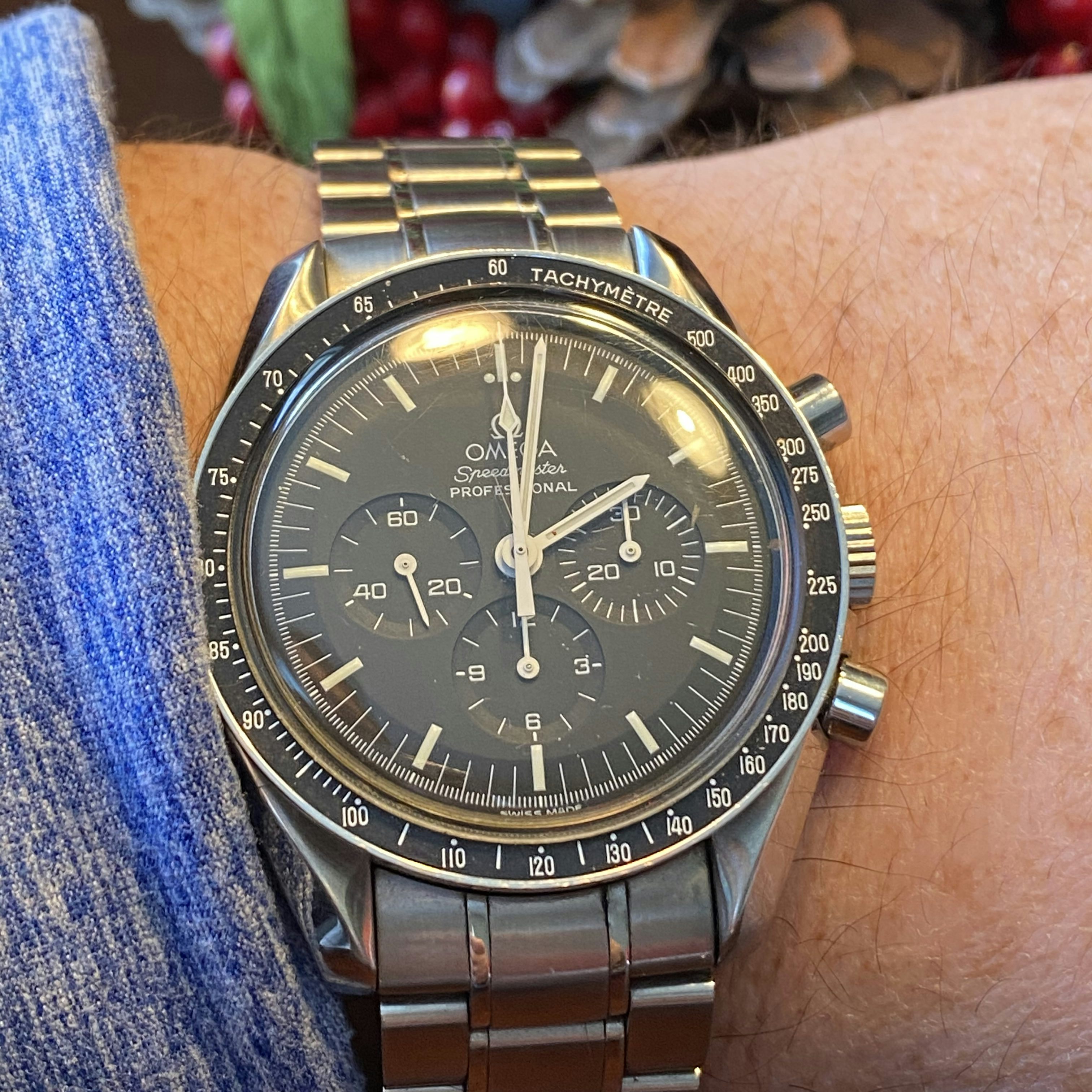 Omega discount speedmaster 2002